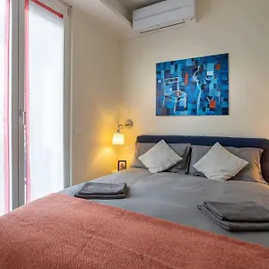 https://apt-ennios-nest-private-terrace.italymilanhotels.net